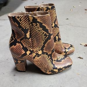 Faux Snakeskin Ankle Boots by Steve Madden SZ US 8.5